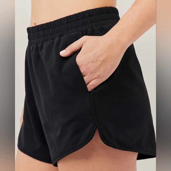 NWT Pact Organic Black Stretch French Terry Curved Hem Shorts Size Xs - Picture 3 of 4
